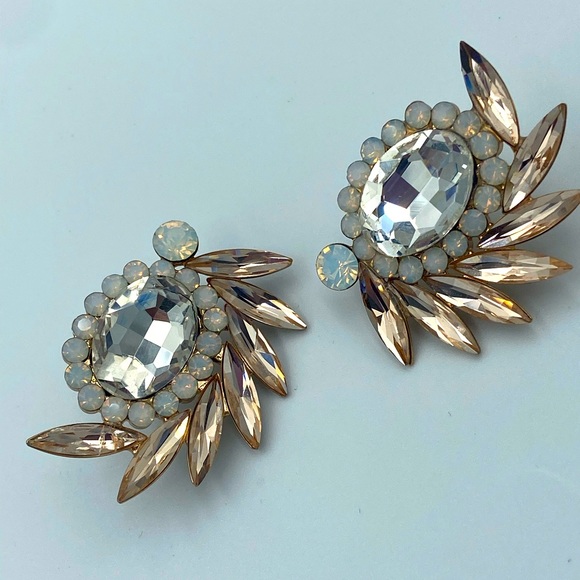 Costume Jewelry-Sparkle Earrings - Picture 1 of 3
